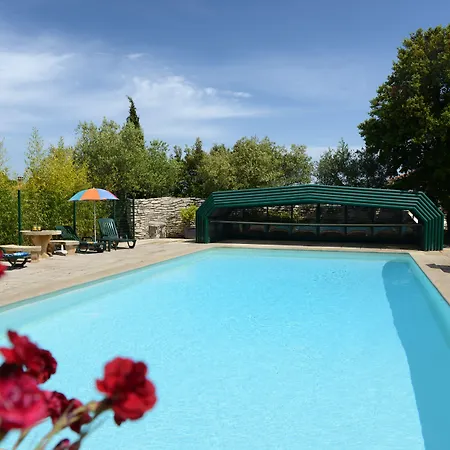 Otel Le Lagon Rochefort-du-Gard